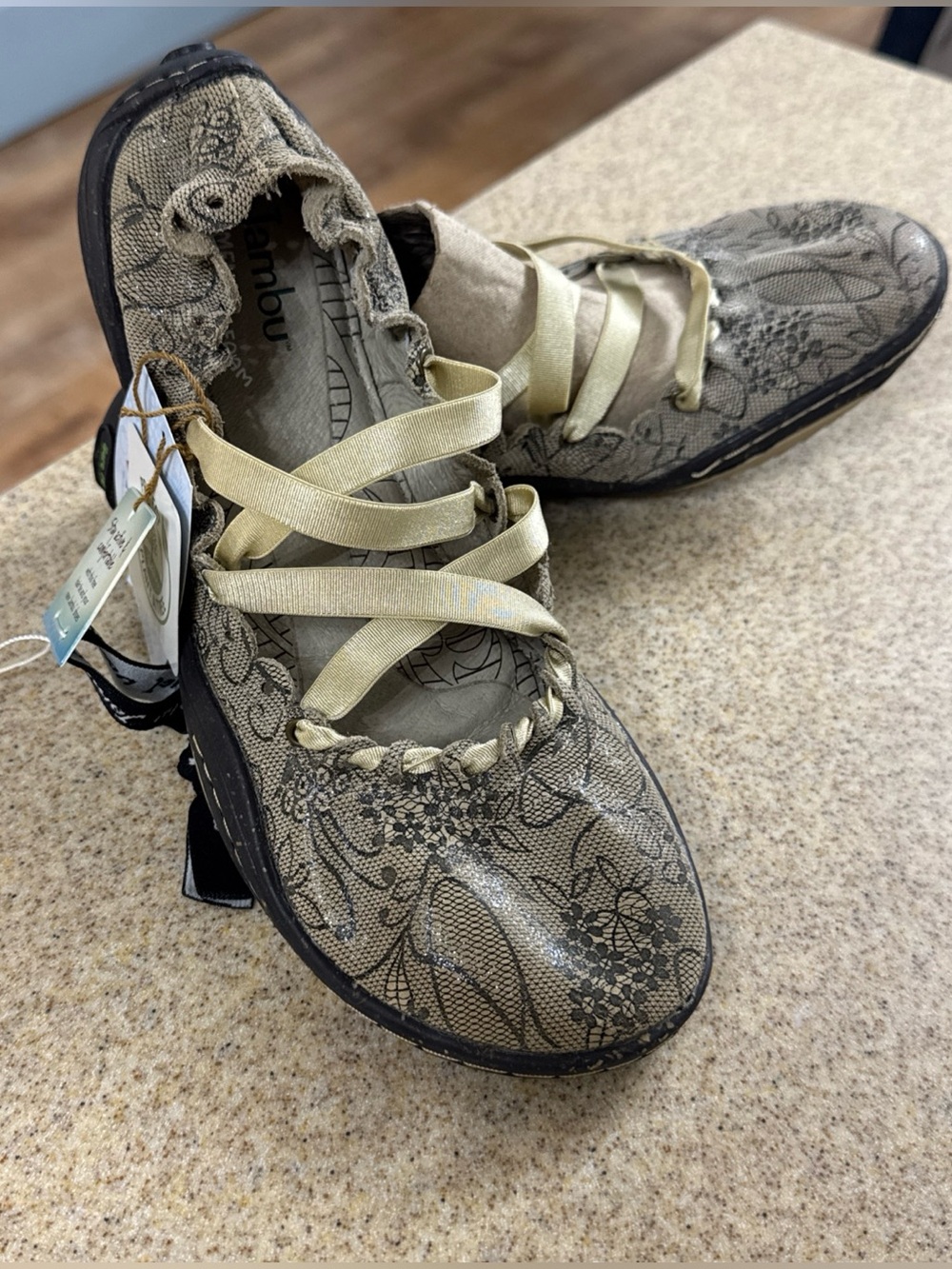 Jambu Kettle-Too Beige Brown Floral Print Ballet Flats 7 NWT Bare Feet Designs